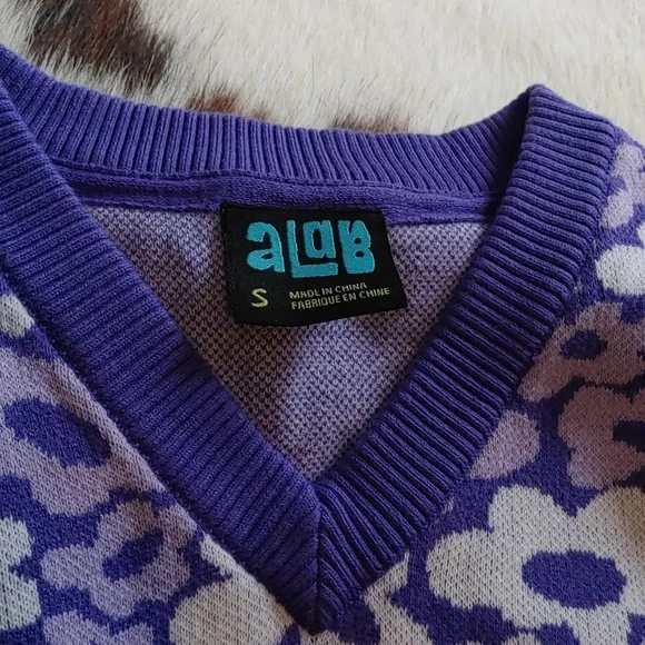 Alab Crop Top Sz Sm - Picture 2 of 4